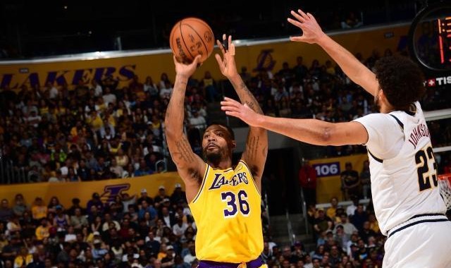 正负值断层领跑全队！湖人1100万捡漏斯马特真香